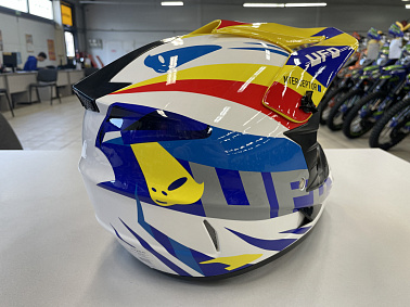 Шлем кроссовый HETOSHI UFD XD1-43 цв. Бело-сине-красно-желтый р. XL